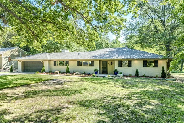 Photo 2 — 2717 S Berry Road, Norman, OK 73072