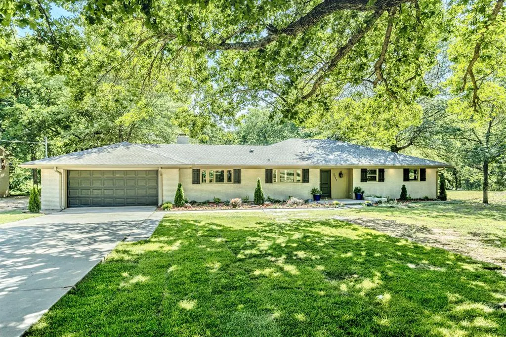 Photo 3 — 2717 S Berry Road, Norman, OK 73072