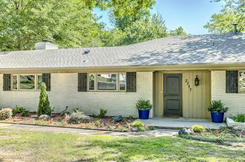 Photo 4 — 2717 S Berry Road, Norman, OK 73072