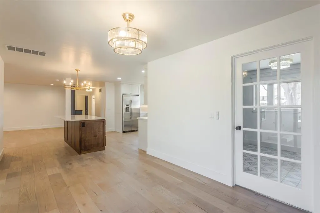 Photo 11 — 2717 S Berry Road, Norman, OK 73072