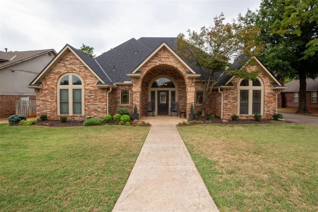 Photo 2 — 304 Timberdale Terrace, Edmond, OK 73034