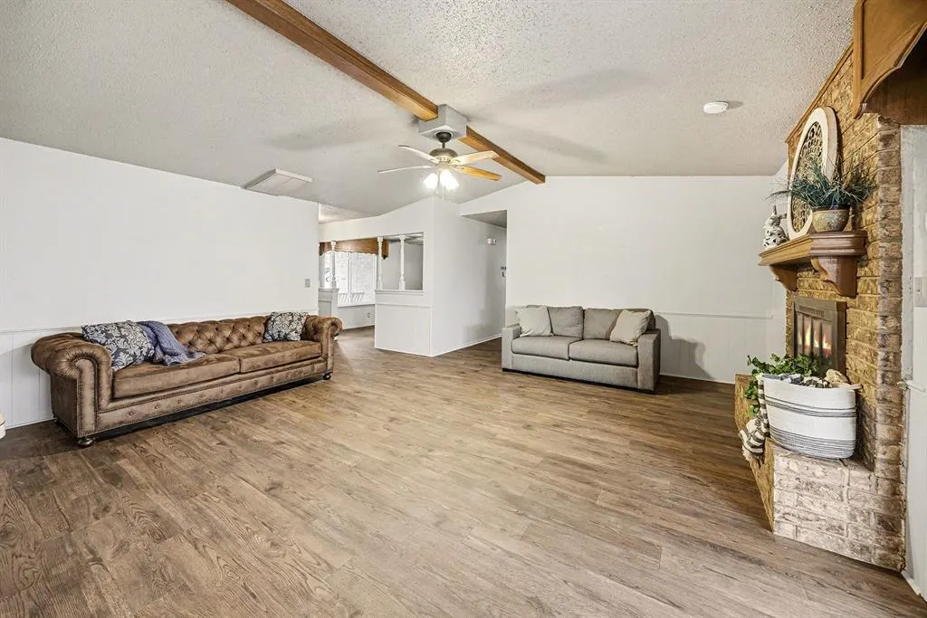 Photo 9 — 2205 Bellaire Drive, Moore, OK 73160