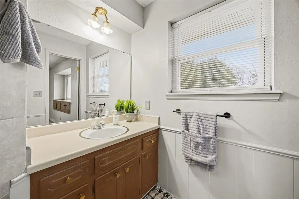 Photo 18 — 2205 Bellaire Drive, Moore, OK 73160