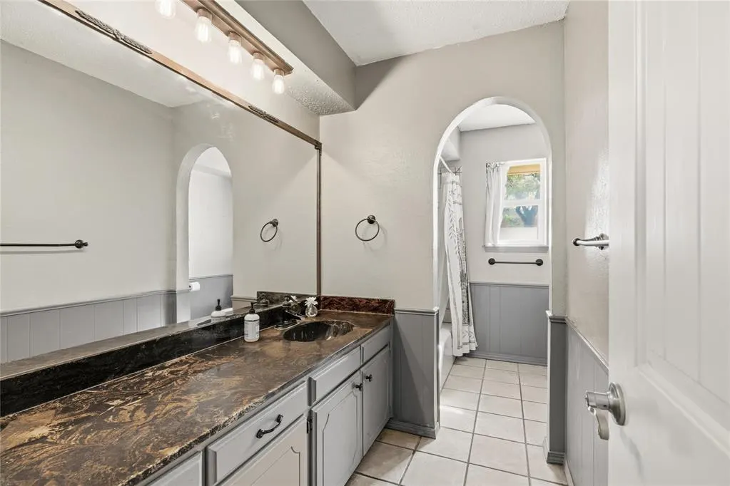 Photo 17 — 1821 W Cedar Ridge Drive, Mustang, OK 73064