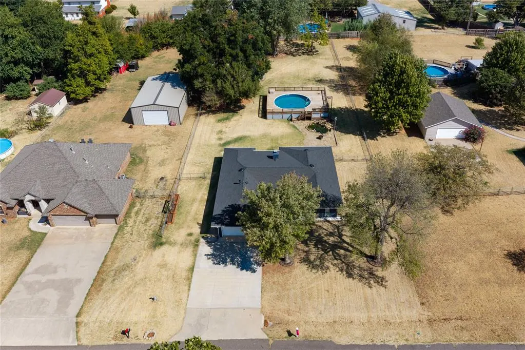 Photo 39 — 1821 W Cedar Ridge Drive, Mustang, OK 73064