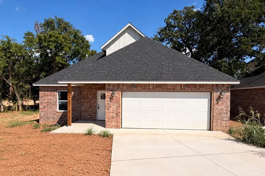 Front exterior — 400 Browning Lane, Jones, OK 73049