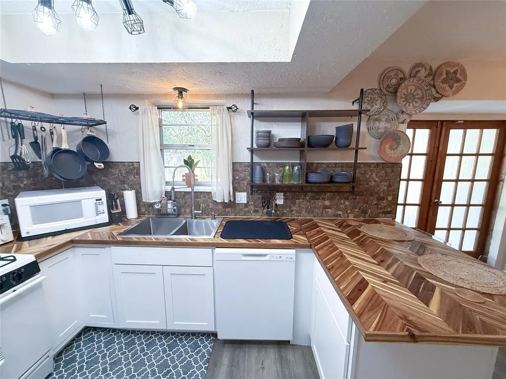 Photo 20 — 2112 Oakvista Circle, Norman, OK 73071
