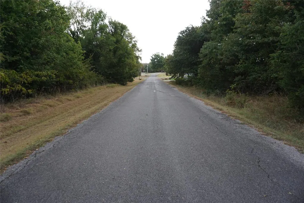 Photo 2 — 1935 Live Oak Drive, Kingston, OK 73439