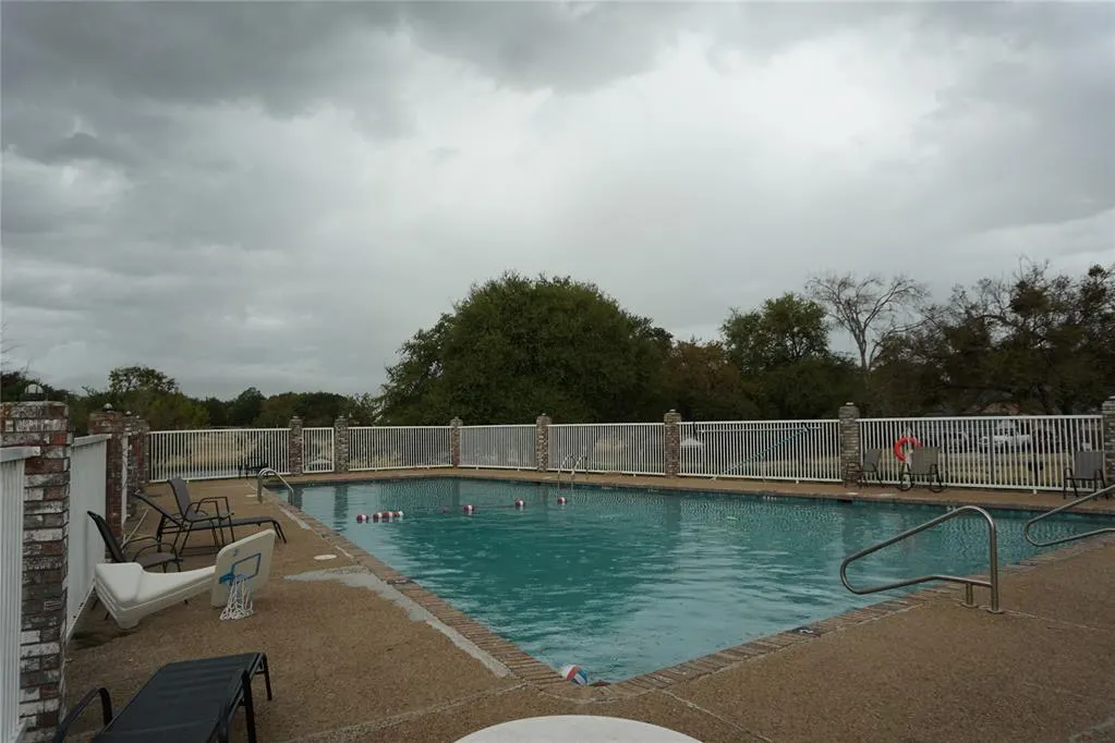 Photo 11 — 1935 Live Oak Drive, Kingston, OK 73439
