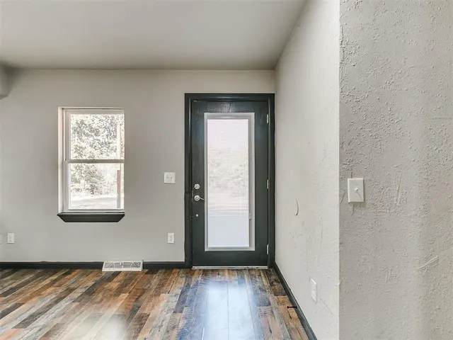 Photo 4 — 10200 Puppet Alley, Jones, OK 73049