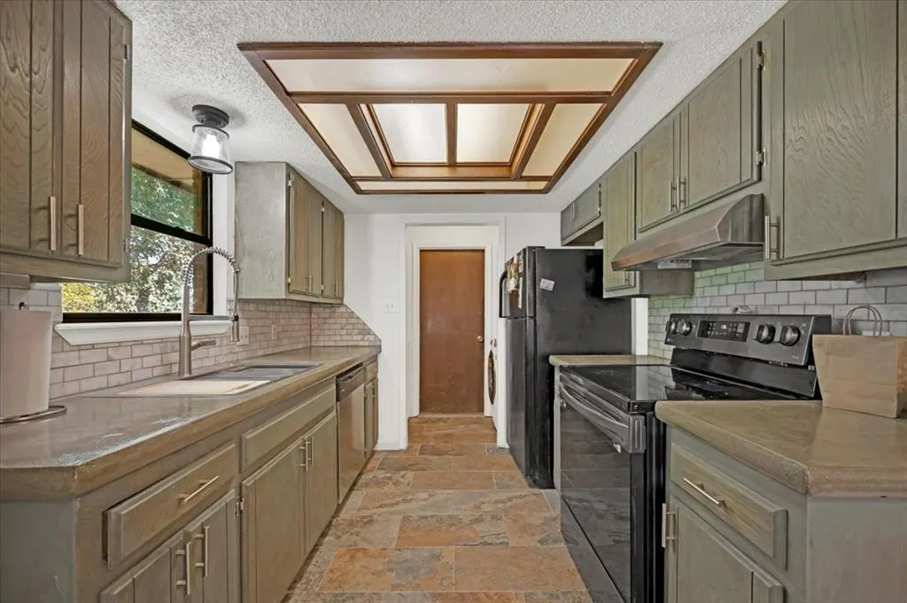 Photo 14 — 13605 Jacqueline Drive, Crescent, OK 73028
