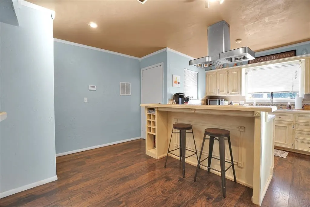 Photo 13 — 110 E Hillcrest Lane, Hobart, OK 73651