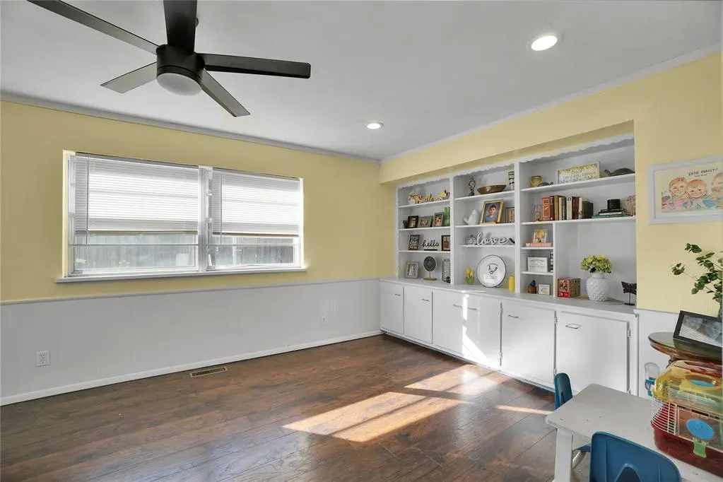 Photo 18 — 110 E Hillcrest Lane, Hobart, OK 73651
