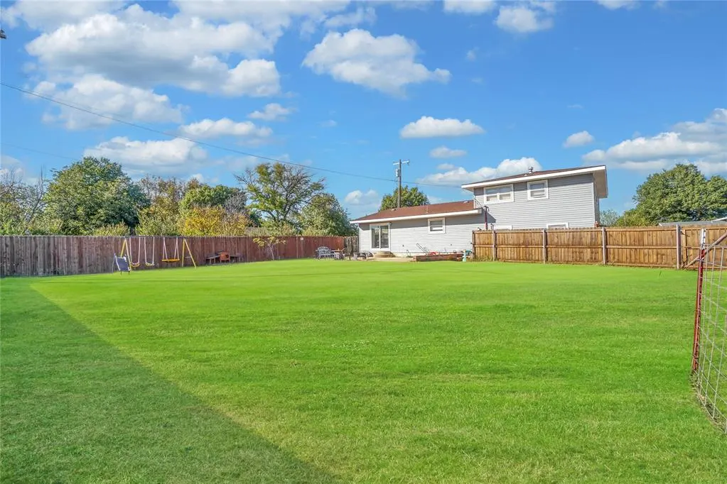 Photo 34 — 110 E Hillcrest Lane, Hobart, OK 73651