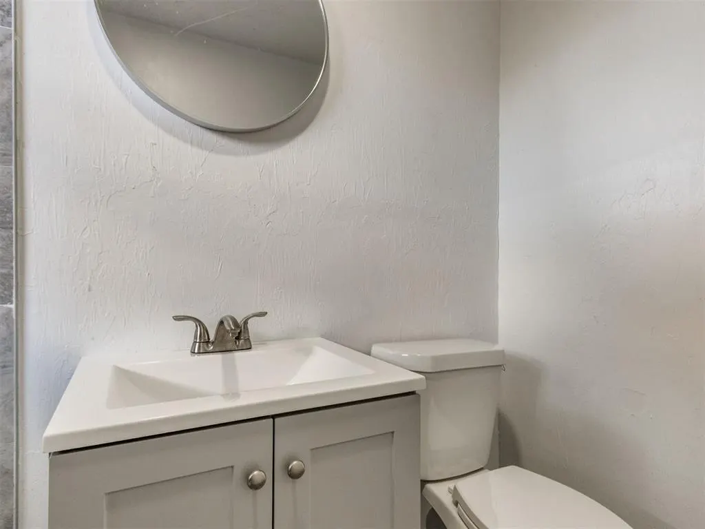 Photo 15 — 904 W Robinson Street, Norman, OK 73069