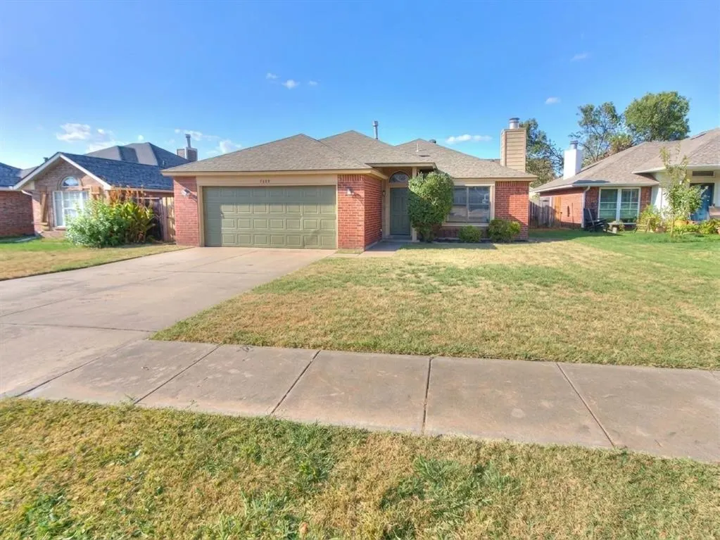 Front exterior — 3209 Bismarc Lane, Norman, OK 73072