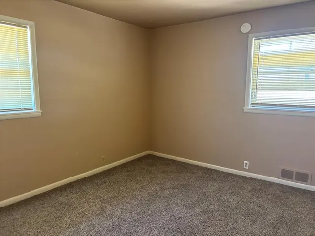 Photo 6 — 700 N 5th Street, Clinton, OK 73601