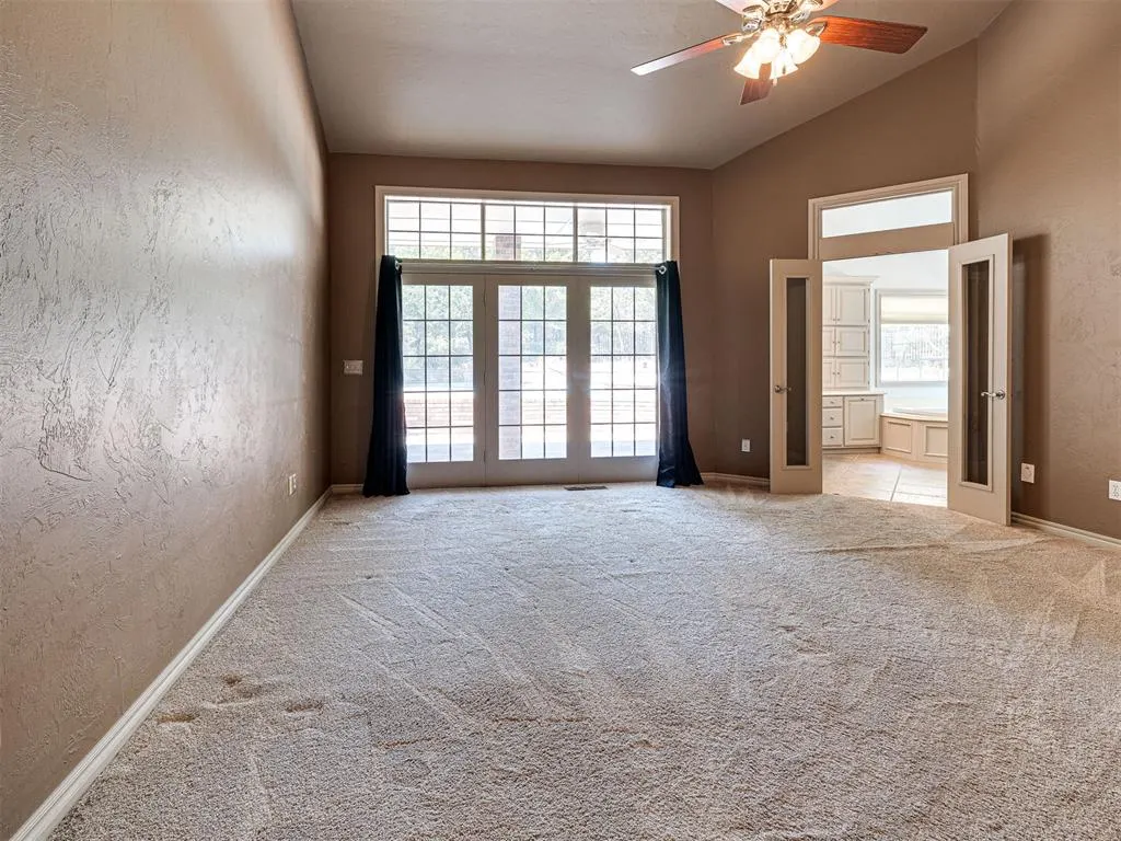 Photo 22 — 8925 Oakmont Drive, Oklahoma City, OK 73131