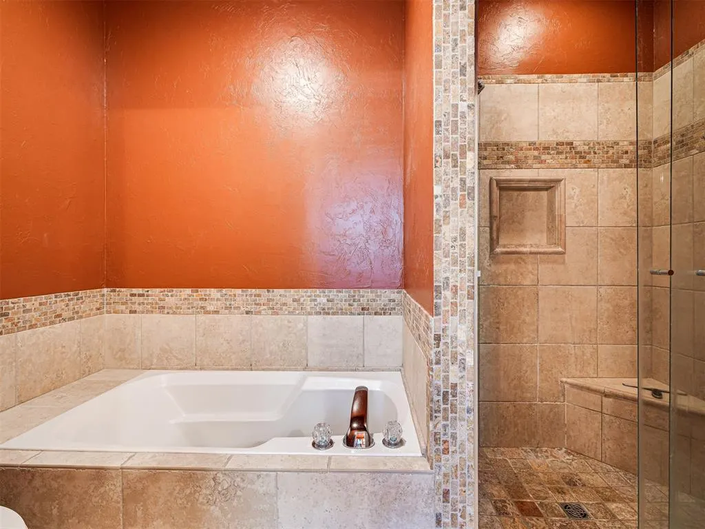 Photo 33 — 8925 Oakmont Drive, Oklahoma City, OK 73131