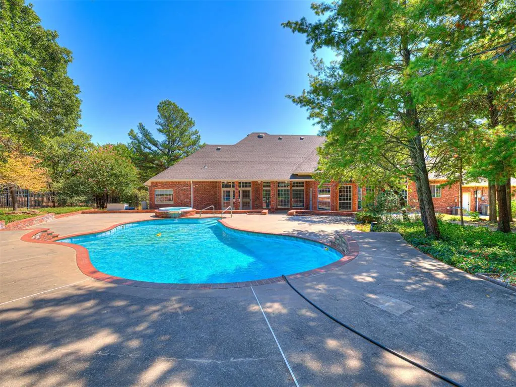 Photo 39 — 8925 Oakmont Drive, Oklahoma City, OK 73131