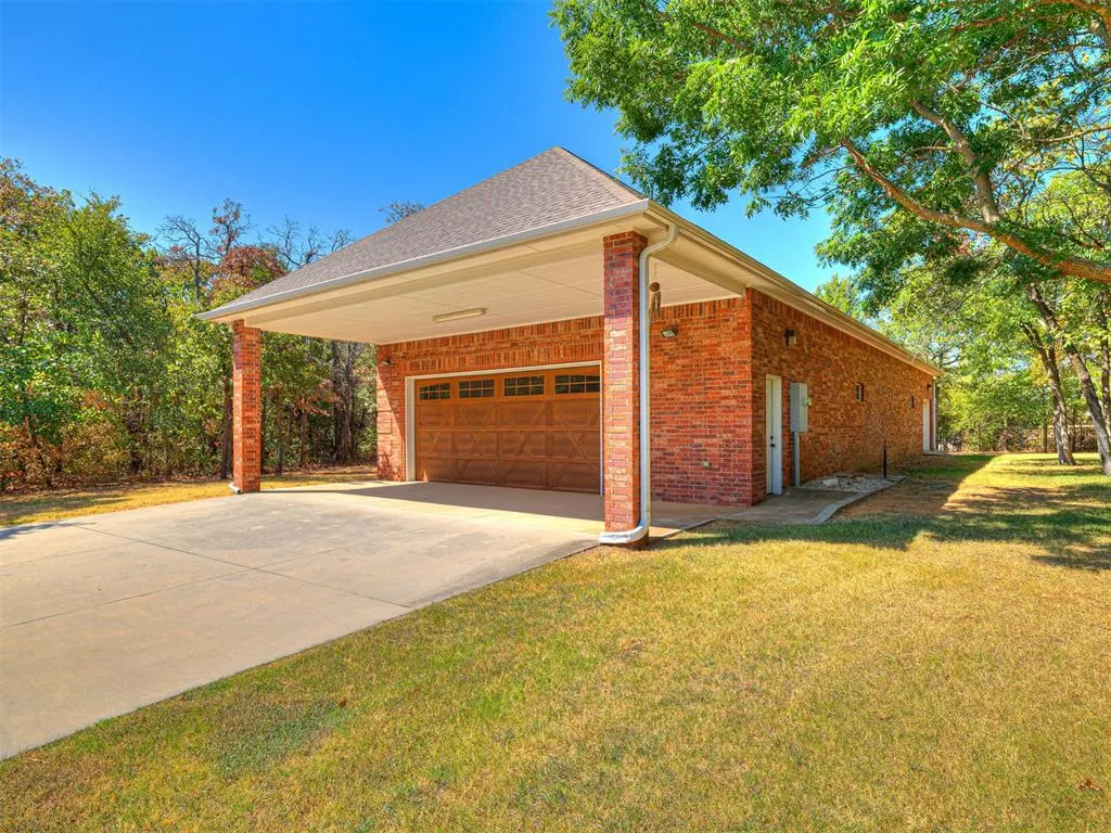 Photo 41 — 8925 Oakmont Drive, Oklahoma City, OK 73131