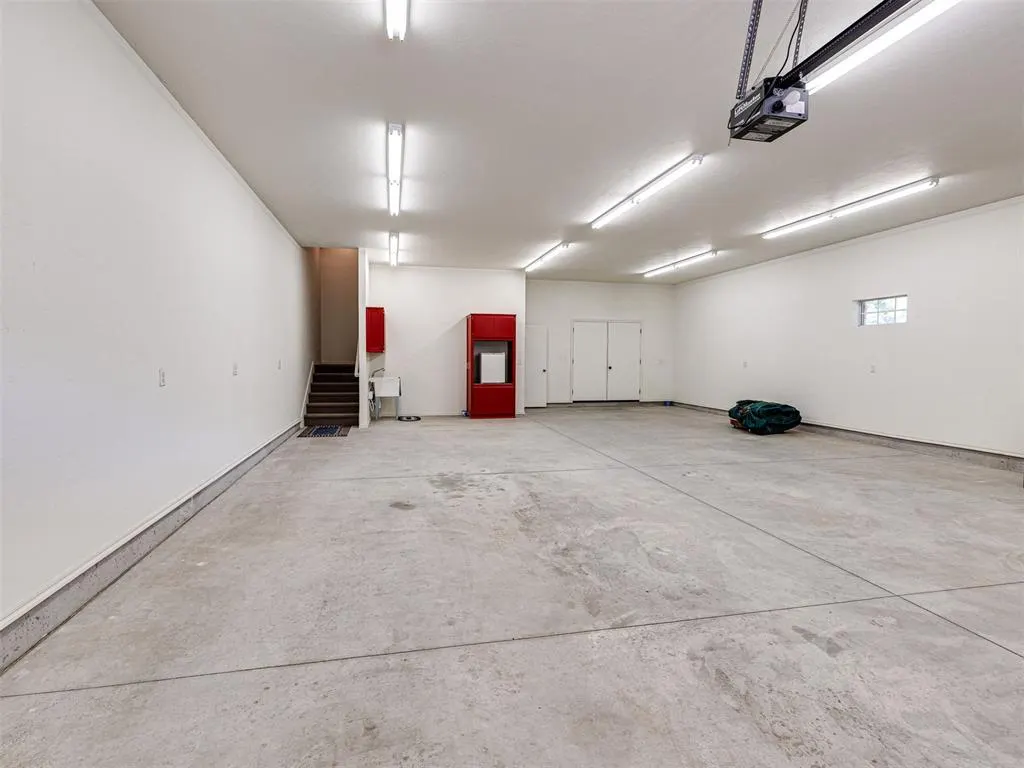 Photo 44 — 8925 Oakmont Drive, Oklahoma City, OK 73131