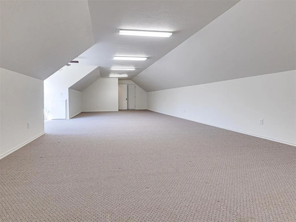 Photo 49 — 8925 Oakmont Drive, Oklahoma City, OK 73131