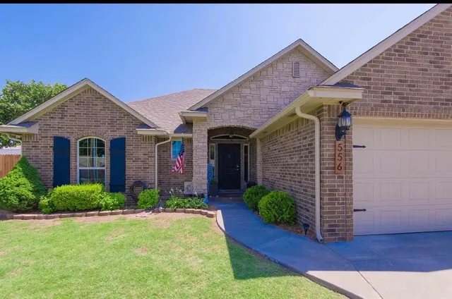Photo 2 — 556 Montana Street, Jones, OK 73049