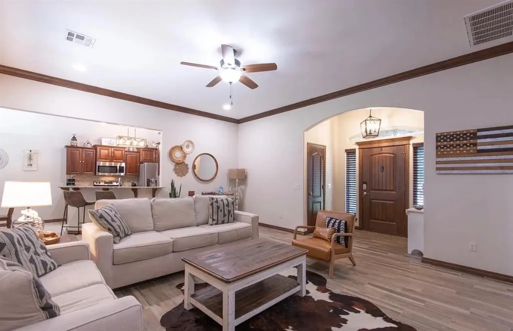 Photo 3 — 556 Montana Street, Jones, OK 73049