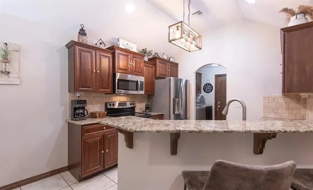 Photo 8 — 556 Montana Street, Jones, OK 73049