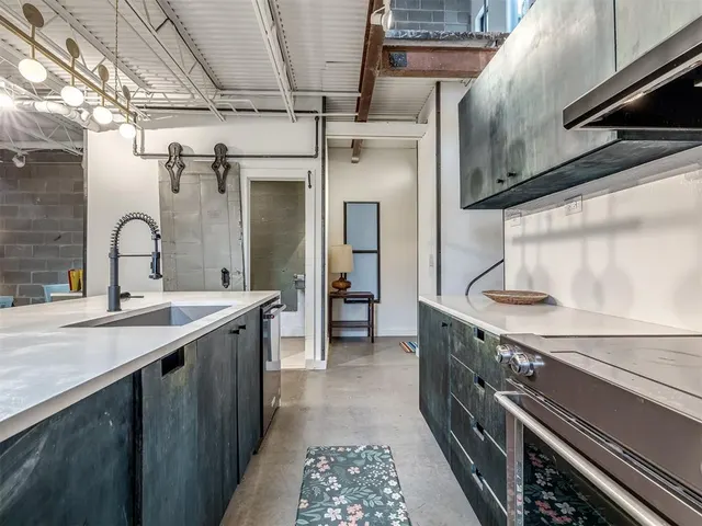 Photo 4 — 915 NW 7th Street 204, Oklahoma City, OK 73106