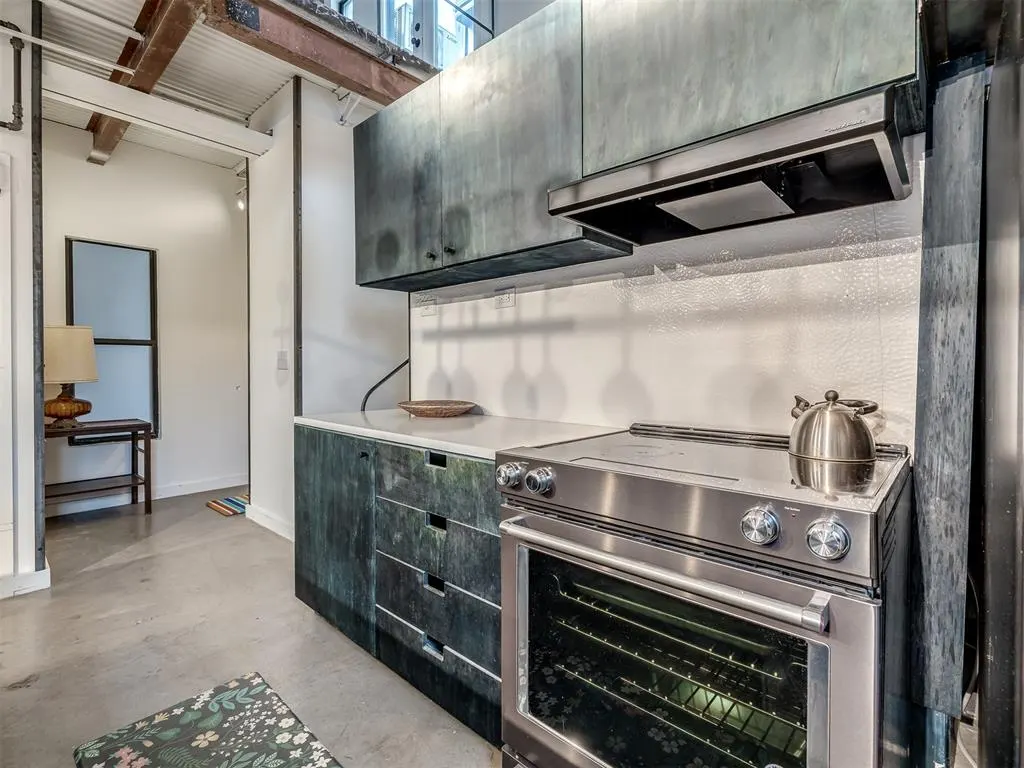 Photo 5 — 915 NW 7th Street 204, Oklahoma City, OK 73106