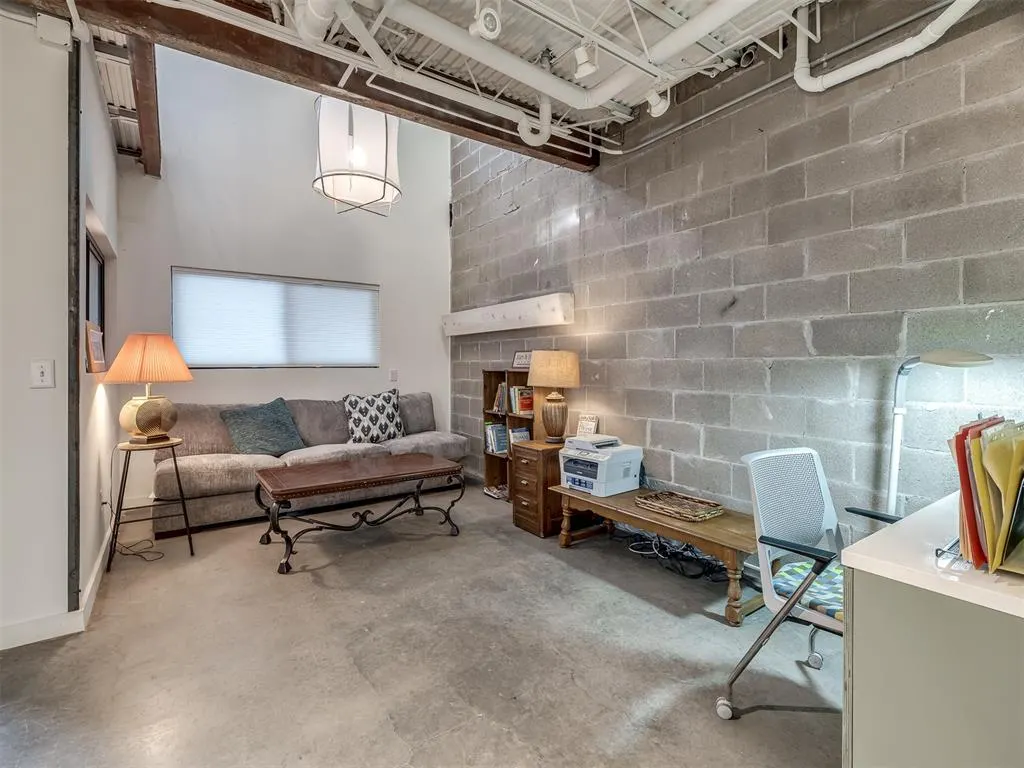Photo 14 — 915 NW 7th Street 204, Oklahoma City, OK 73106