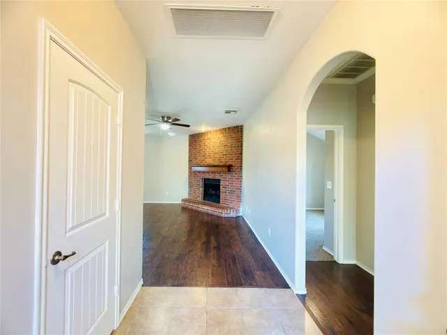 Photo 3 — 11237 NW 97th Street, Yukon, OK 73099