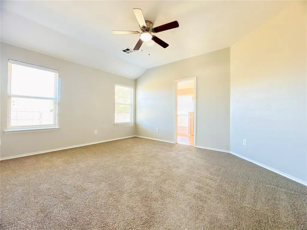 Photo 14 — 11237 NW 97th Street, Yukon, OK 73099