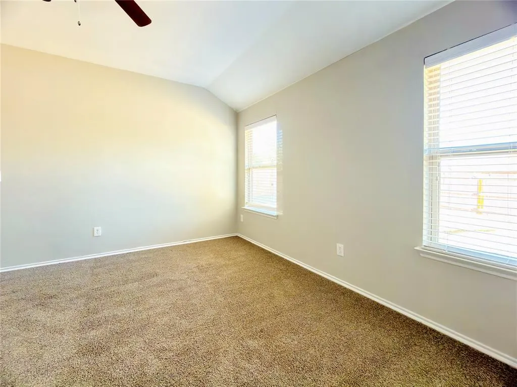Photo 23 — 11237 NW 97th Street, Yukon, OK 73099