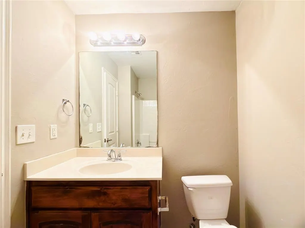 Photo 32 — 11237 NW 97th Street, Yukon, OK 73099