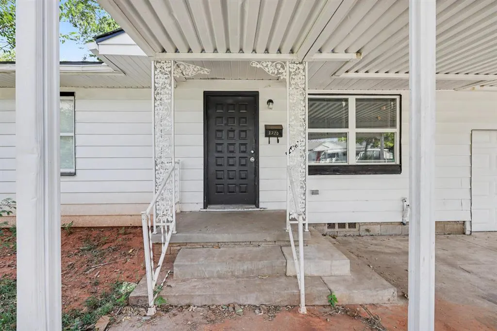 Photo 3 — 1720 SW 18th Street, Oklahoma City, OK 73108