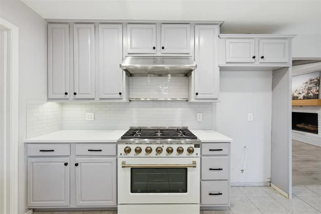 Photo 8 — 11817 W Edgemont Circle, Oklahoma City, OK 73162