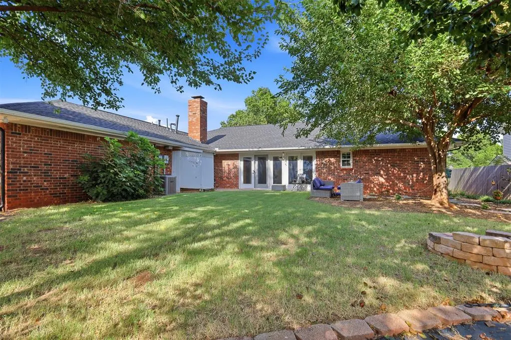 Photo 32 — 11817 W Edgemont Circle, Oklahoma City, OK 73162