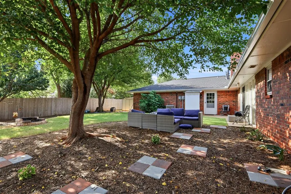 Photo 33 — 11817 W Edgemont Circle, Oklahoma City, OK 73162