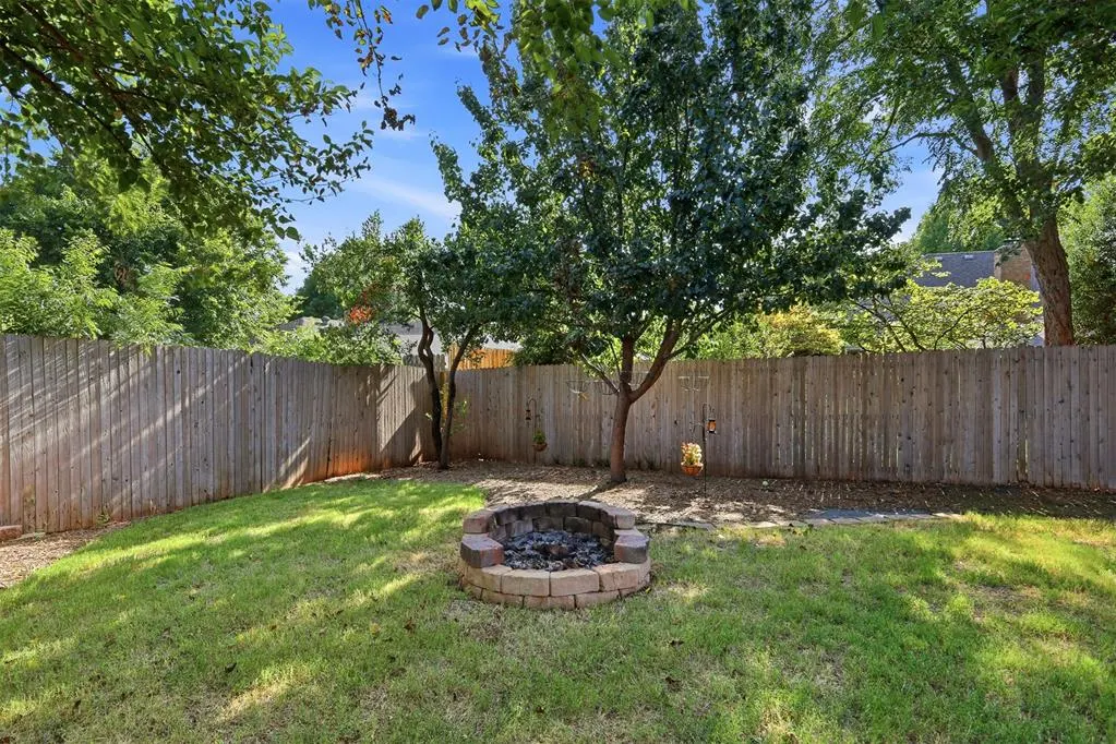 Photo 35 — 11817 W Edgemont Circle, Oklahoma City, OK 73162