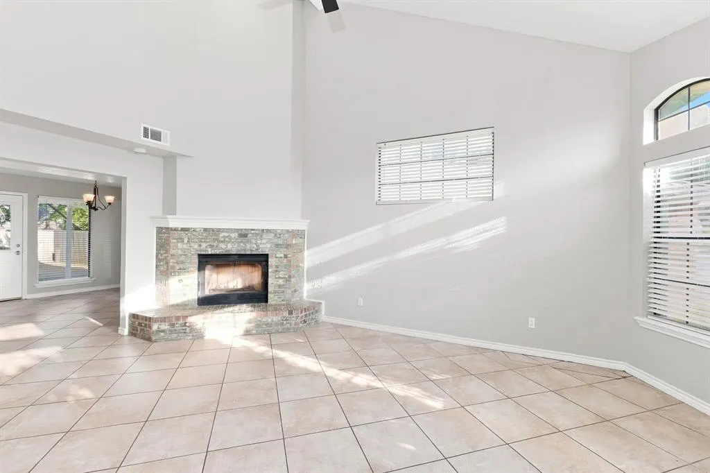 Photo 2 — 4004 Night Hawk Drive, Norman, OK 73072