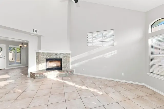 Photo 2 — 4004 Night Hawk Drive, Norman, OK 73072
