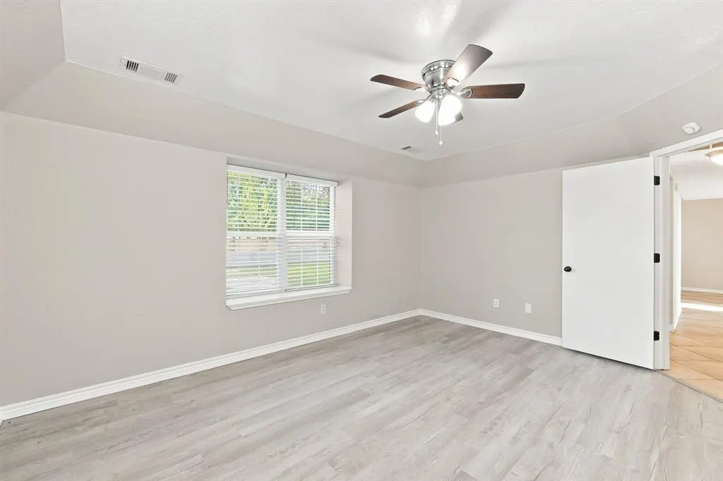 Photo 6 — 4004 Night Hawk Drive, Norman, OK 73072