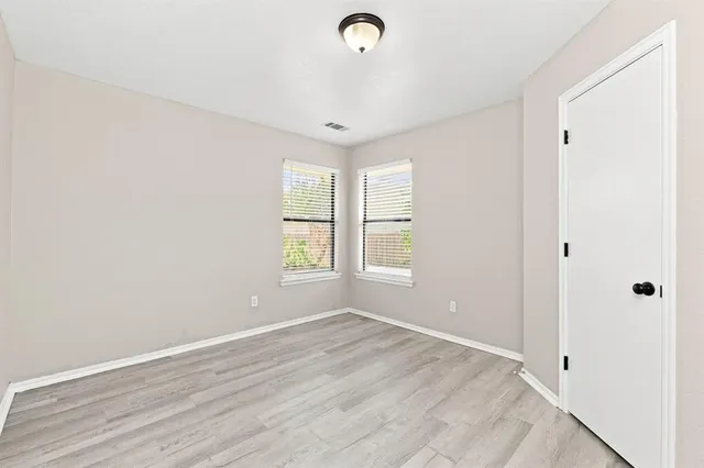 Photo 8 — 4004 Night Hawk Drive, Norman, OK 73072
