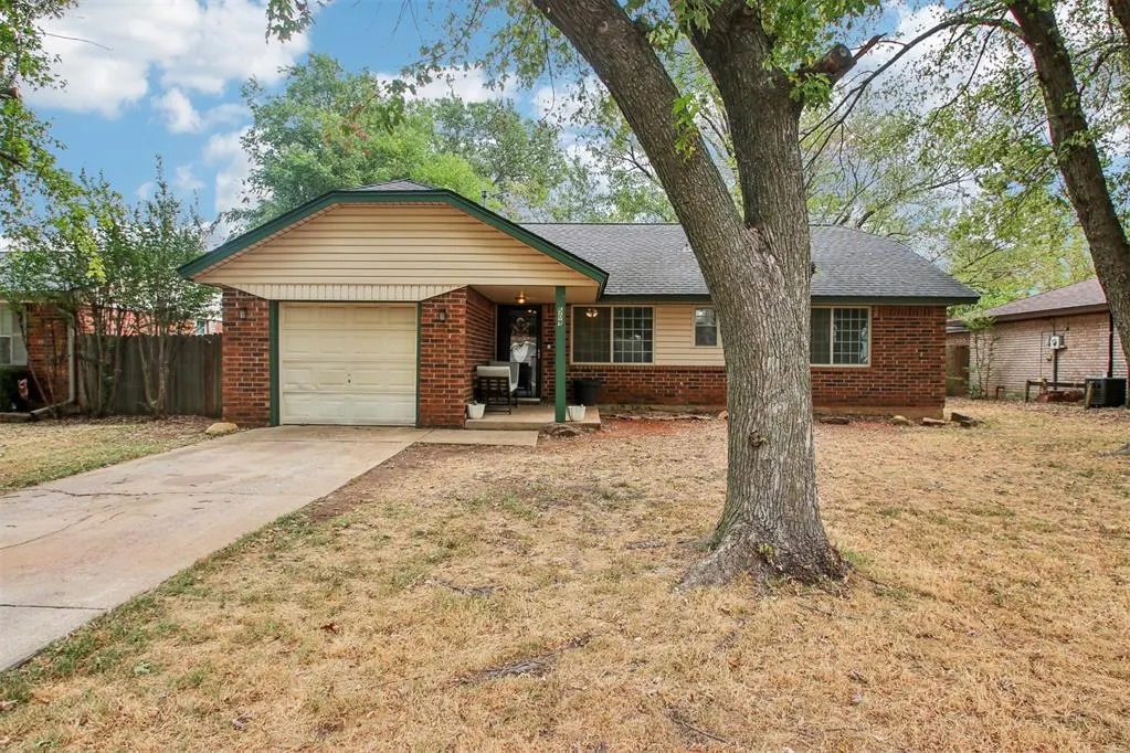 Photo 4 — 509 Riverview Drive, Noble, OK 73068
