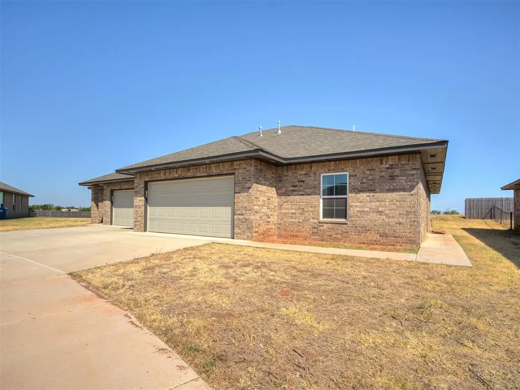 Photo 5 — 5113 Brooke Road, Tuttle, OK 73089