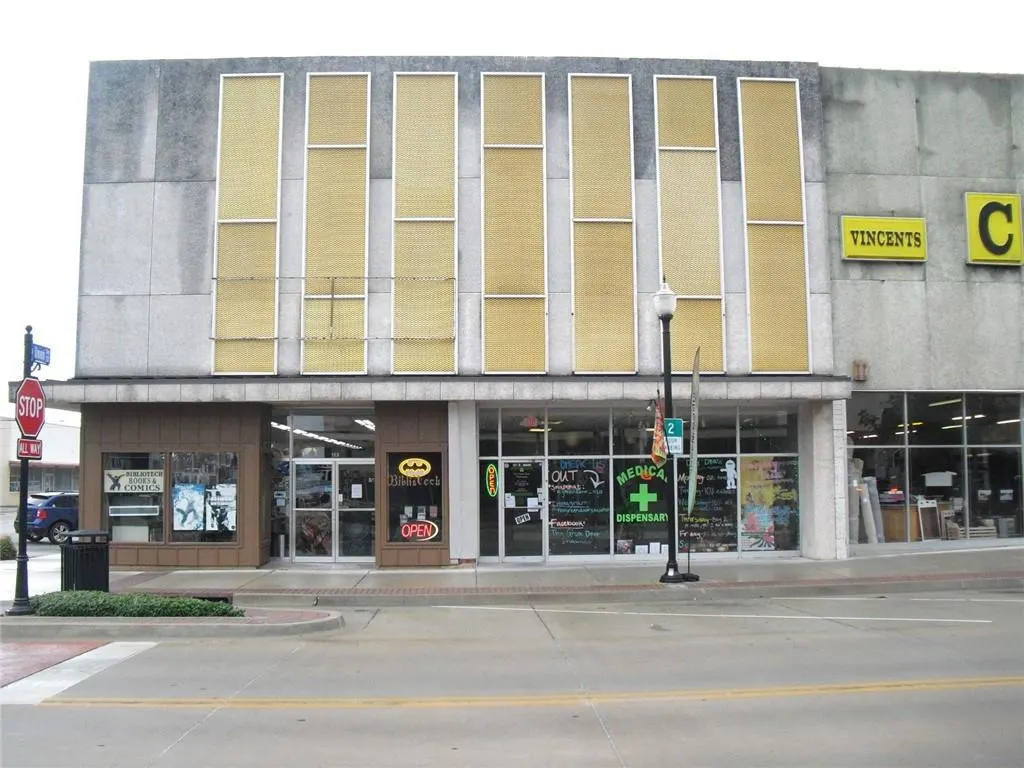 Photo 2 — 121 E Main Street, Shawnee, OK 74801