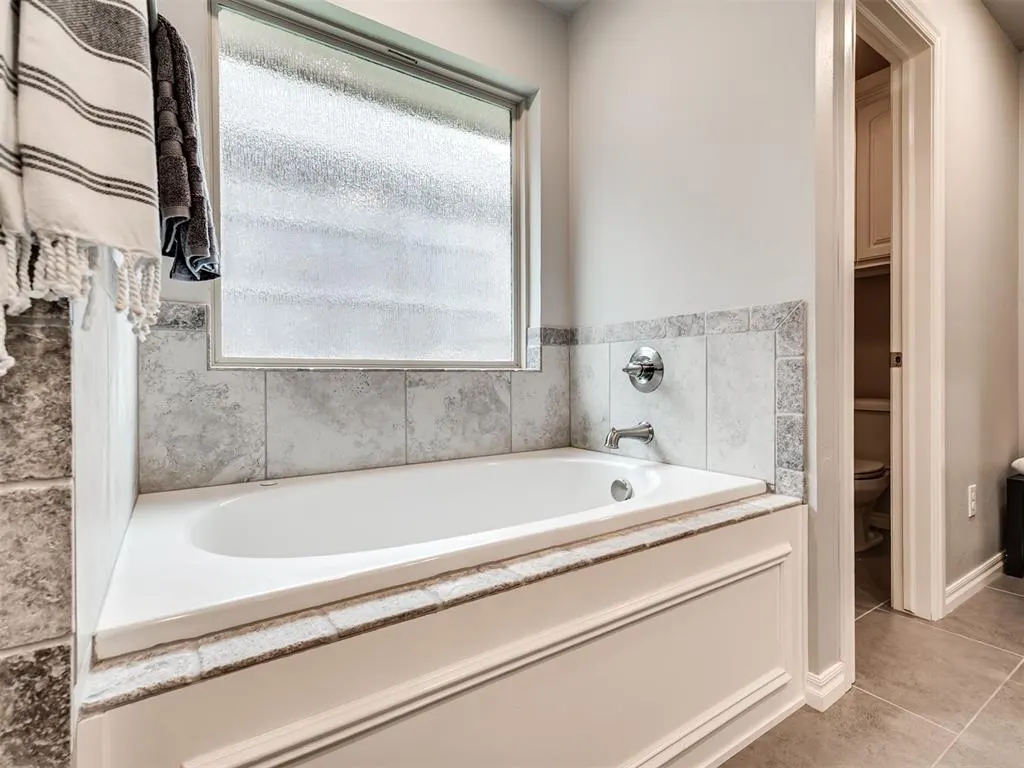 Photo 18 — 7933 Sweetgum Street, Edmond, OK 73034